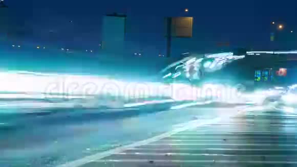 夜城的交通时间流逝视频的预览图