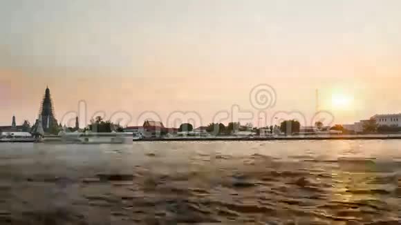 瓦阿伦寺日落时分曼谷视频的预览图