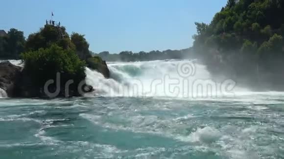 瑞士沙夫豪森的莱茵瀑布视频的预览图