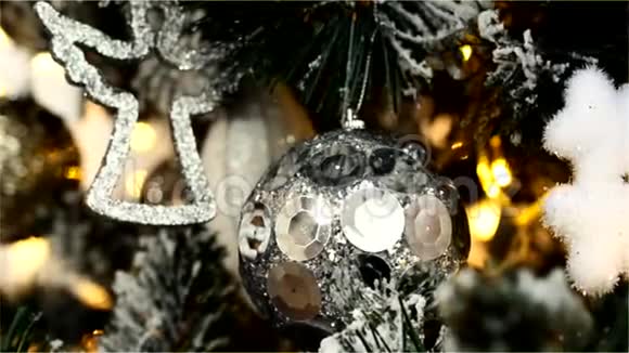 圣诞节或新年树的装饰视频的预览图