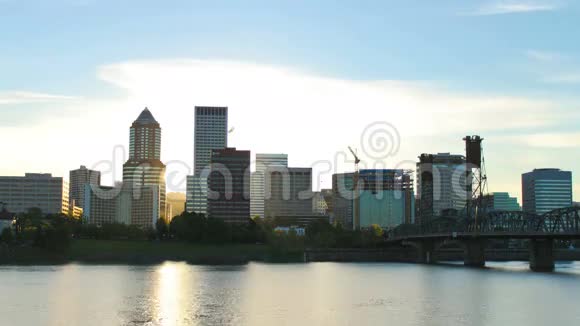波特兰城市景观时间流逝日落视频的预览图