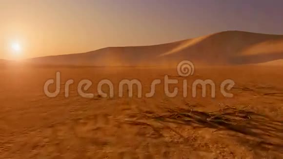 日落时穿过沙漠视频的预览图
