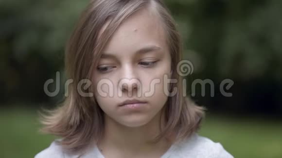 少女情感画像视频的预览图