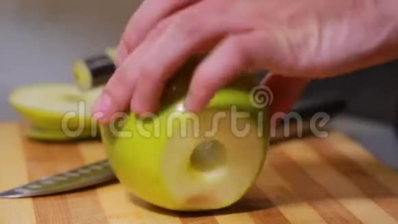 在苹果的基础上为胡瓜制作一个碗视频的预览图