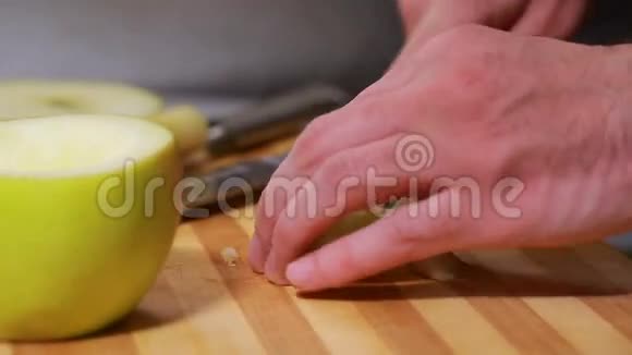 在苹果的基础上为胡瓜制作一个碗视频的预览图