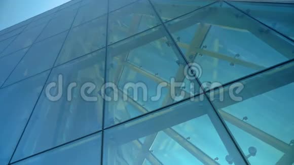 玻璃幕墙施工蜘蛛玻璃系统的紧固件元件视频的预览图