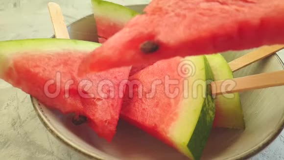 新鲜西瓜片健康香甜视频的预览图