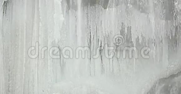 湖泊瀑布细节视频的预览图