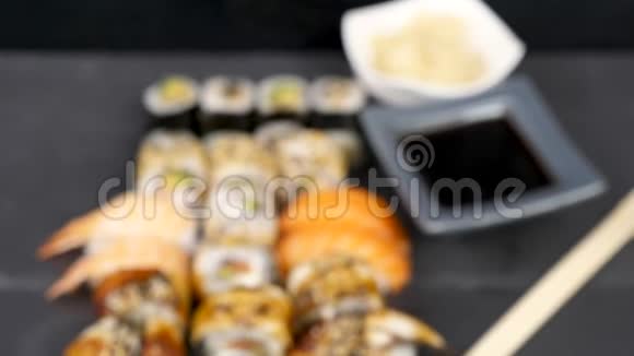 各种健康美味的寿司卷视频的预览图