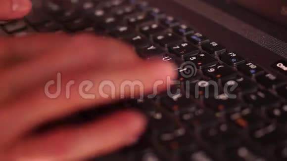 手提手提手提键盘视频的预览图