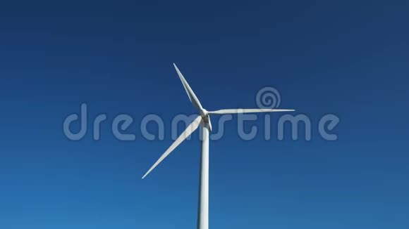 绿色能源风车涡轮机旋转农场视频的预览图