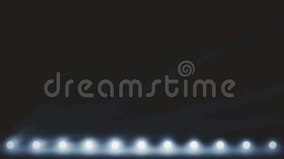 明亮的舞台灯光闪烁聚光灯墙舞台动画视频的预览图