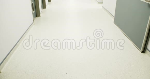医院的走廊视频的预览图