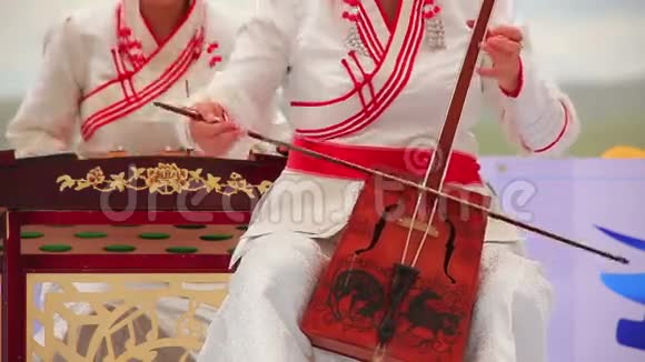 莫林库尔蒙古弓弦乐器视频的预览图
