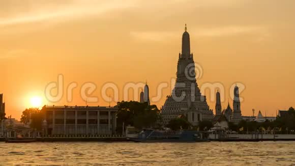 泰国曼谷日落时的寺视频的预览图
