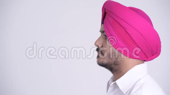 戴头巾的印度锡克教徒的侧写视频的预览图