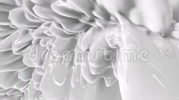 白色塑料油漆流体循环背景视频的预览图