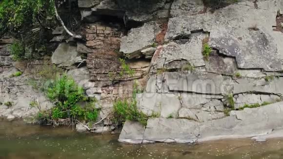 山河在如画的群山中视频的预览图