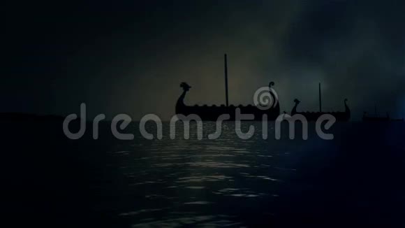 海盗船舰队在暴风雨的雨天驶向海岸视频的预览图