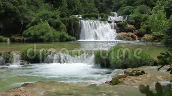 克罗地亚国家公园Krka的瀑布视频的预览图