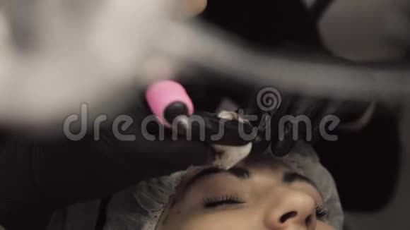 美容师用永久化妆品永久化妆视频的预览图