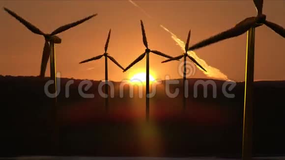 风力涡轮机在运动视频的预览图