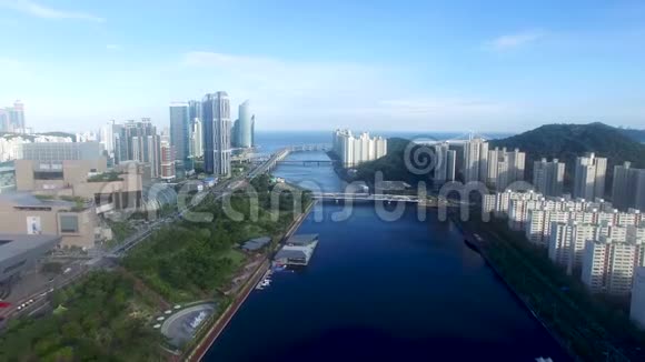 夏季海恩大海的鸟瞰图韩国釜山亚洲视频的预览图
