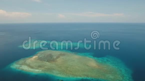 珊瑚礁环礁巴厘岛视频的预览图