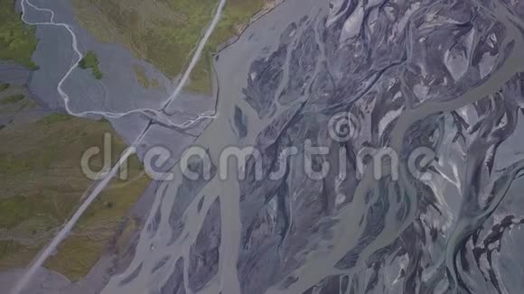 冰岛冰川河的鸟瞰图视频的预览图