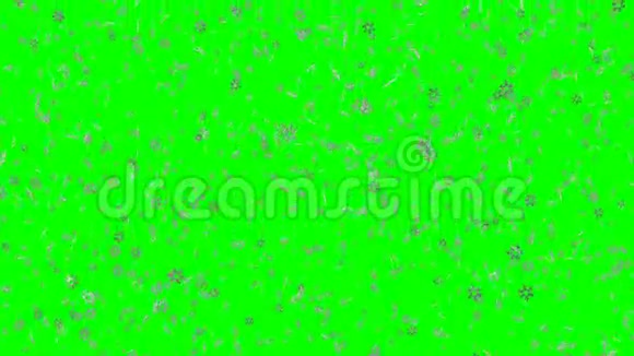 绿色屏幕上飘落的雪花视频的预览图