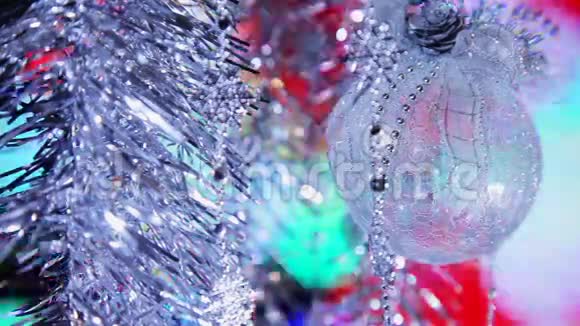 圣诞新年钟声和闪烁灯光背景特写视频的预览图