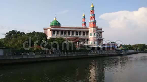泰国曼谷红色清真寺视频的预览图