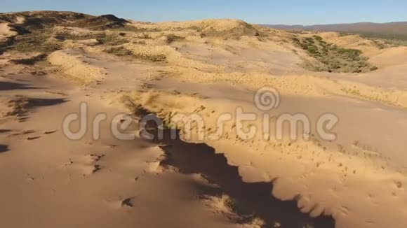 南非沙丘鸟瞰图视频的预览图