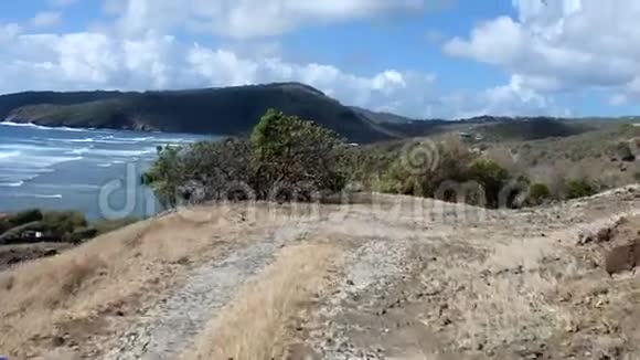 在格勒纳丁岛迎风行驶视频的预览图