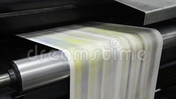 大型网胶印刷机视频的预览图