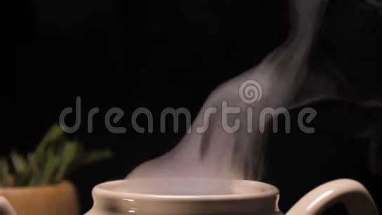 冲泡茶的过程茶道一杯新酒视频的预览图