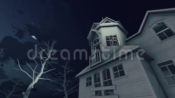 鬼屋和夜空4K时光流逝视频的预览图