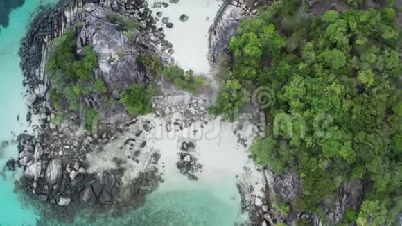 泰国令人惊叹的Kokra岛的空中景观视频的预览图