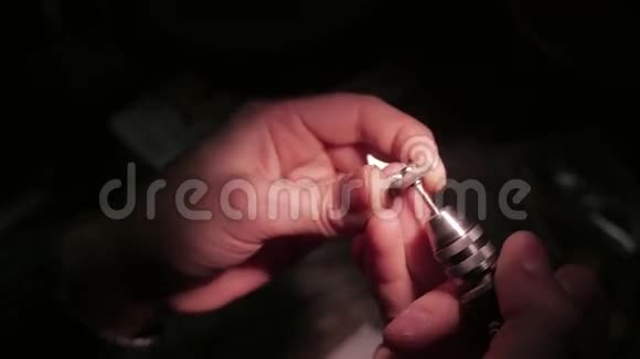 珠宝工作加工银环特写镜头4UHDK视频的预览图