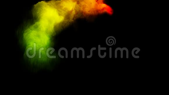 彩虹色的烟雾在黑色的圆圈中流动视频的预览图