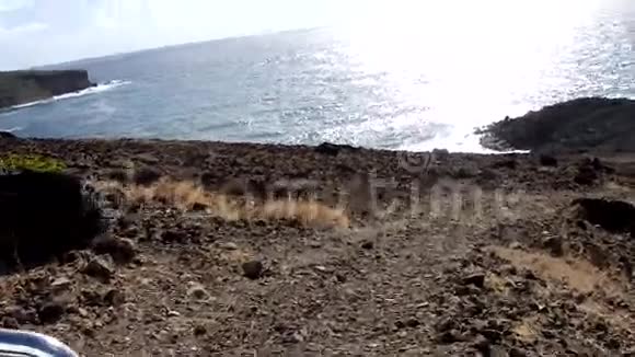 在格勒纳丁岛迎风行驶视频的预览图