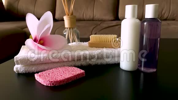 淋浴用品水疗美容产品的组成视频的预览图