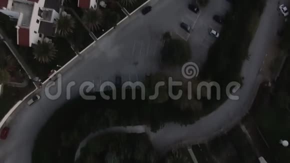 海滨别墅度假的空中景色希腊特里科佛海滩视频的预览图