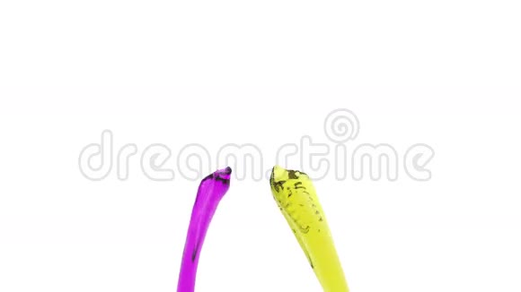 两股流体相撞紫色和黄色视频的预览图