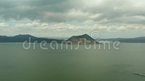 泰尔火山在湖里菲律宾塔盖泰视频的预览图