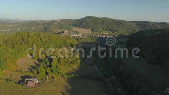 土耳其CZECH共和国JUNE2019年航空无人机景观的国家公园塞斯基拉吉附近布拉格视频的预览图