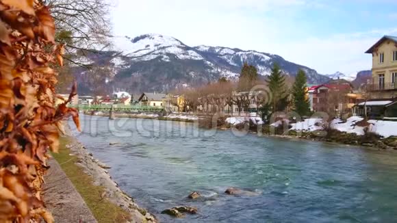 特拉恩河在巴德伊施尔奥地利视频的预览图