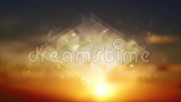 落日天空中闪烁着闪亮的三角形视频的预览图