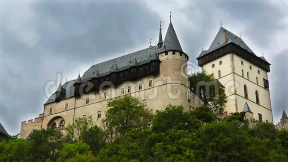 卡尔斯特恩中世纪城堡捷克共和国波希米亚视频的预览图