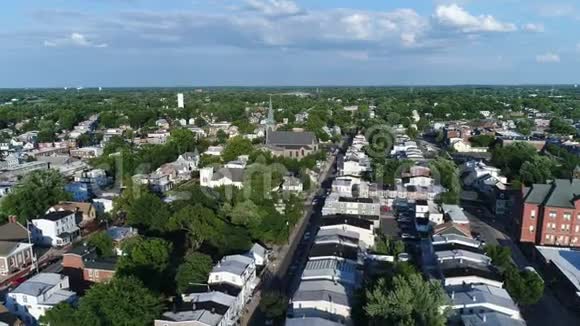 新泽西州格洛斯特州特拉华州海滨港口城市的鸟瞰图视频的预览图